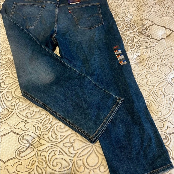 LEVI’S Men's 541 Athletic Stretch Taper Fit Jeans - 48 X 30 - $79.50 Retail - Picture 9 of 12